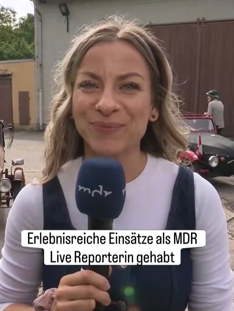 Jenna von Thäne als MDR Live-Reporterin mit Mikrofon