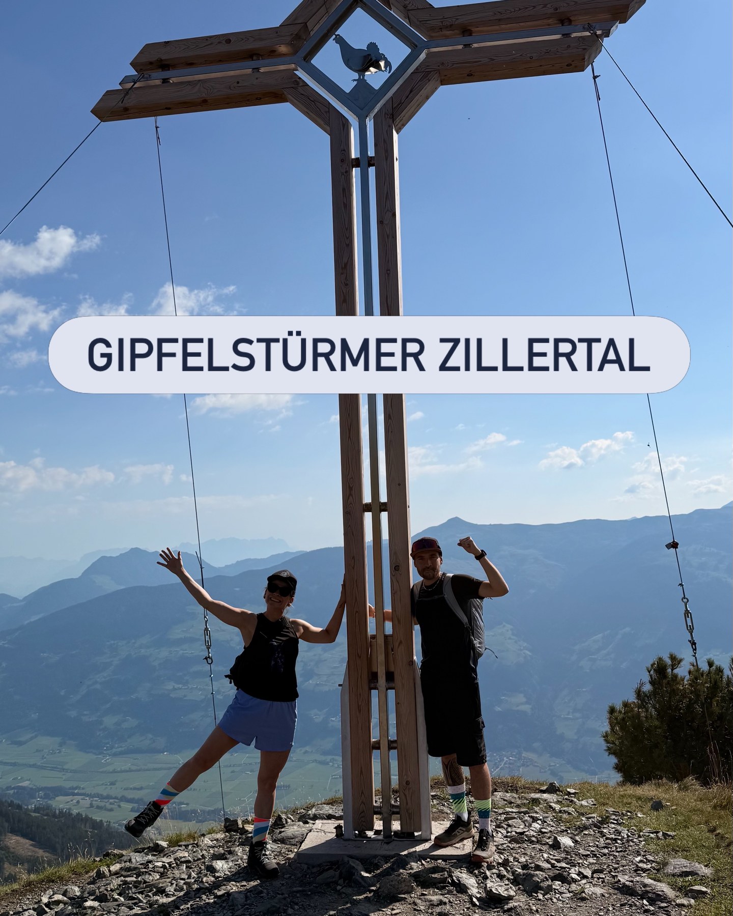 Jenna von Thäne am Gipfelkreuz im Zillertal