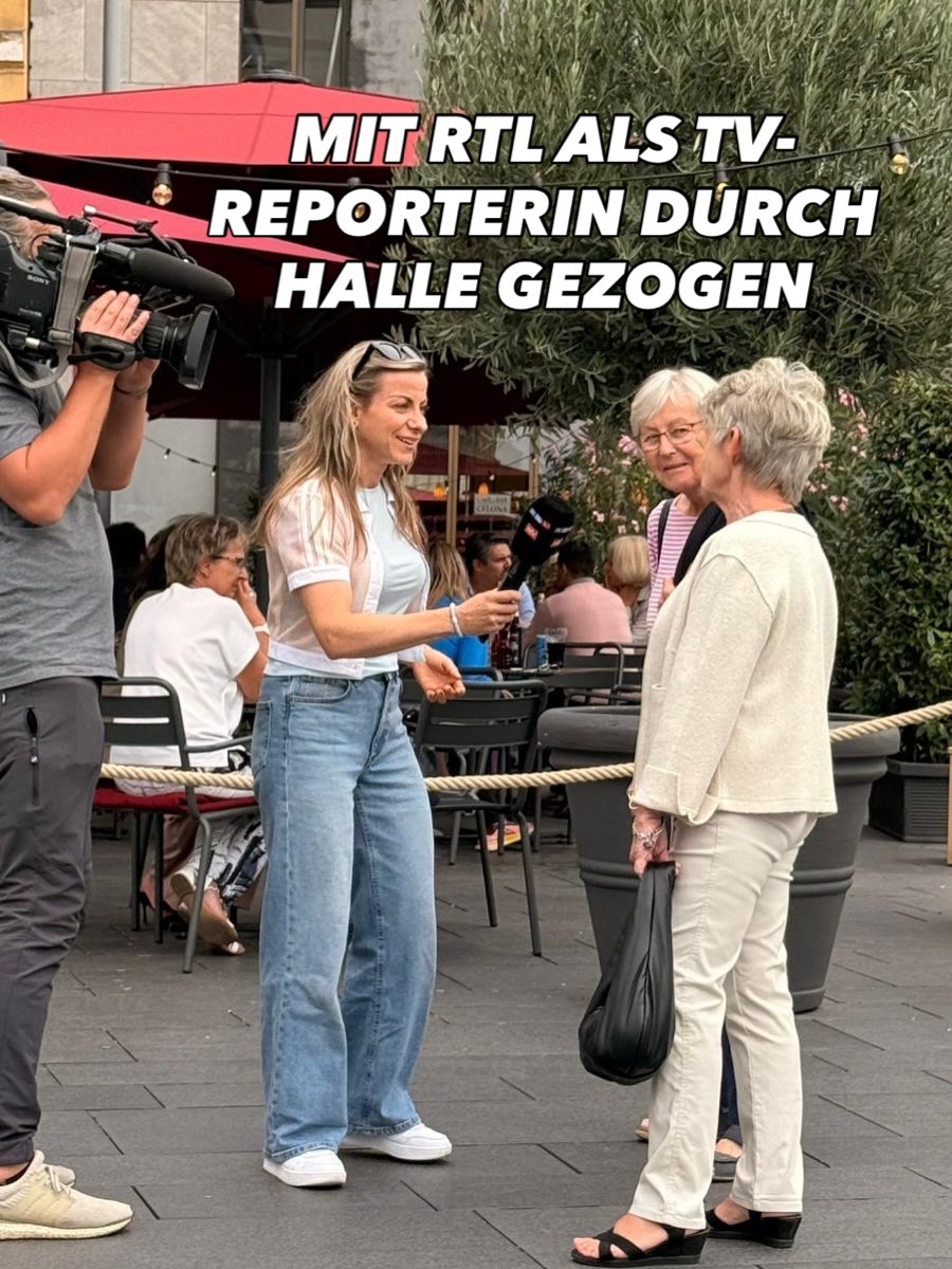 Jenna von Thäne interviewt als RTL-Reporterin eine Passantin in Halle